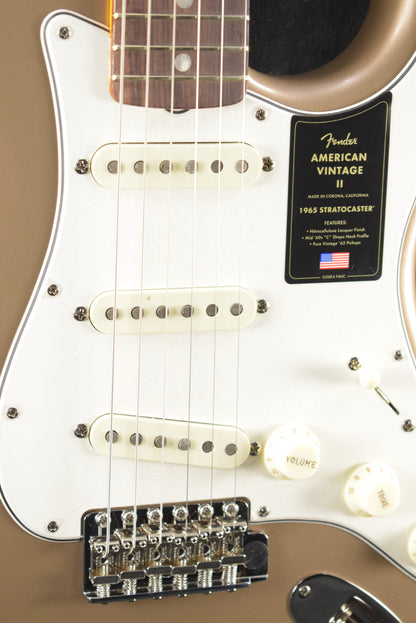 Fender American Vintage II 1965 Stratocaster Shoreline Gold Round-Lam Rosewood Fingerboard