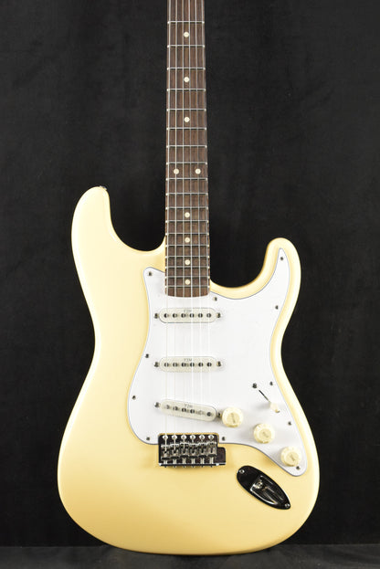 Fender Yngwie Malmsteen Stratocaster Vintage White Scalloped Rosewood Fingerboard