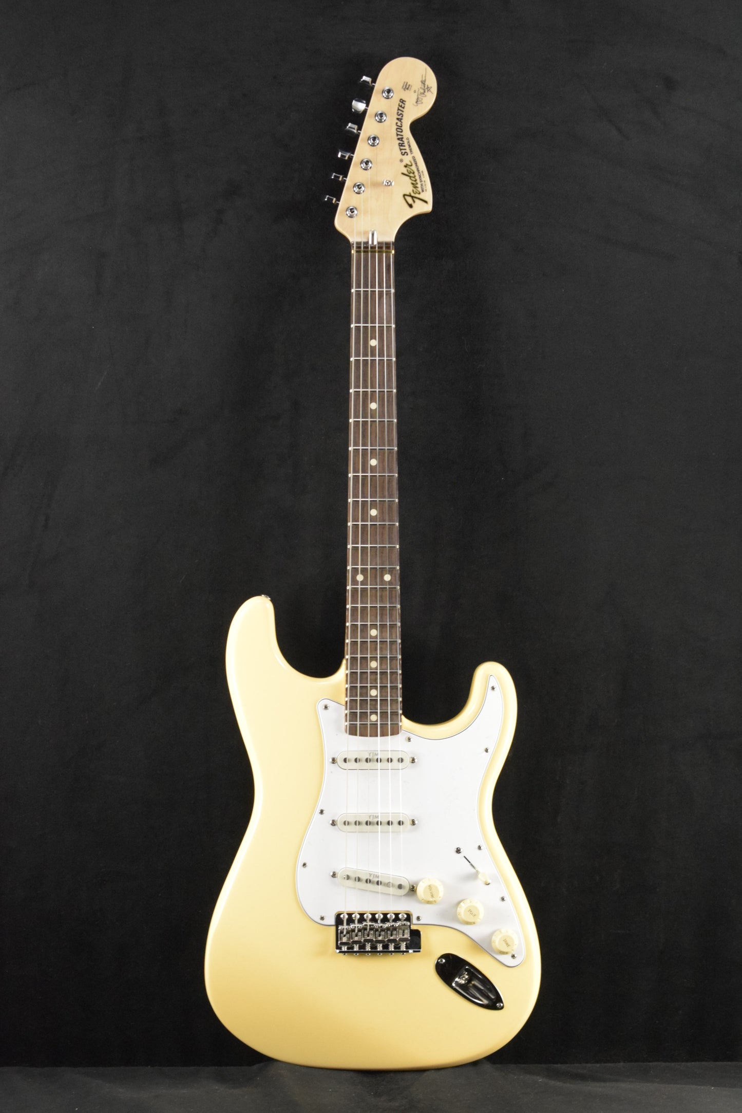 Fender Yngwie Malmsteen Stratocaster Vintage White Scalloped Rosewood Fingerboard