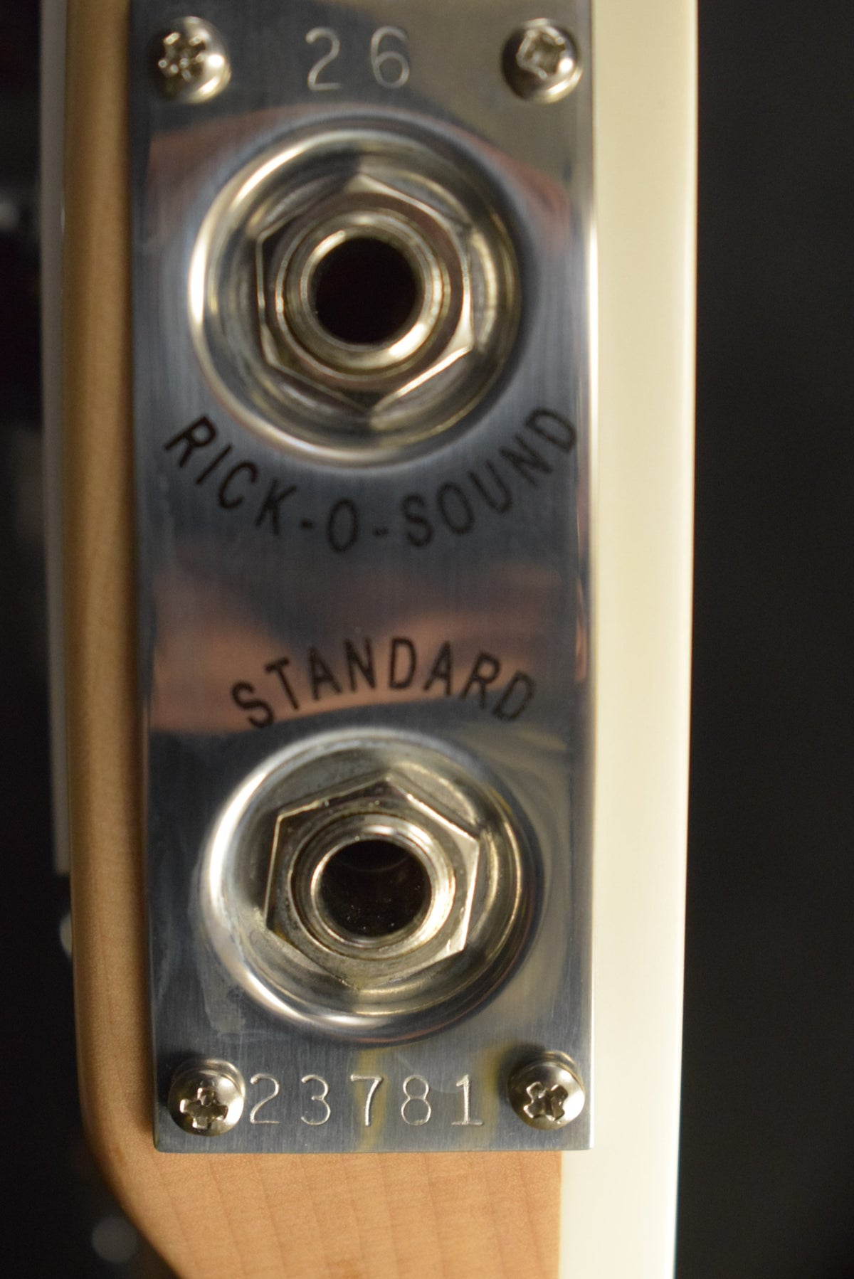 Rickenbacker 360 6-String Mapleglo