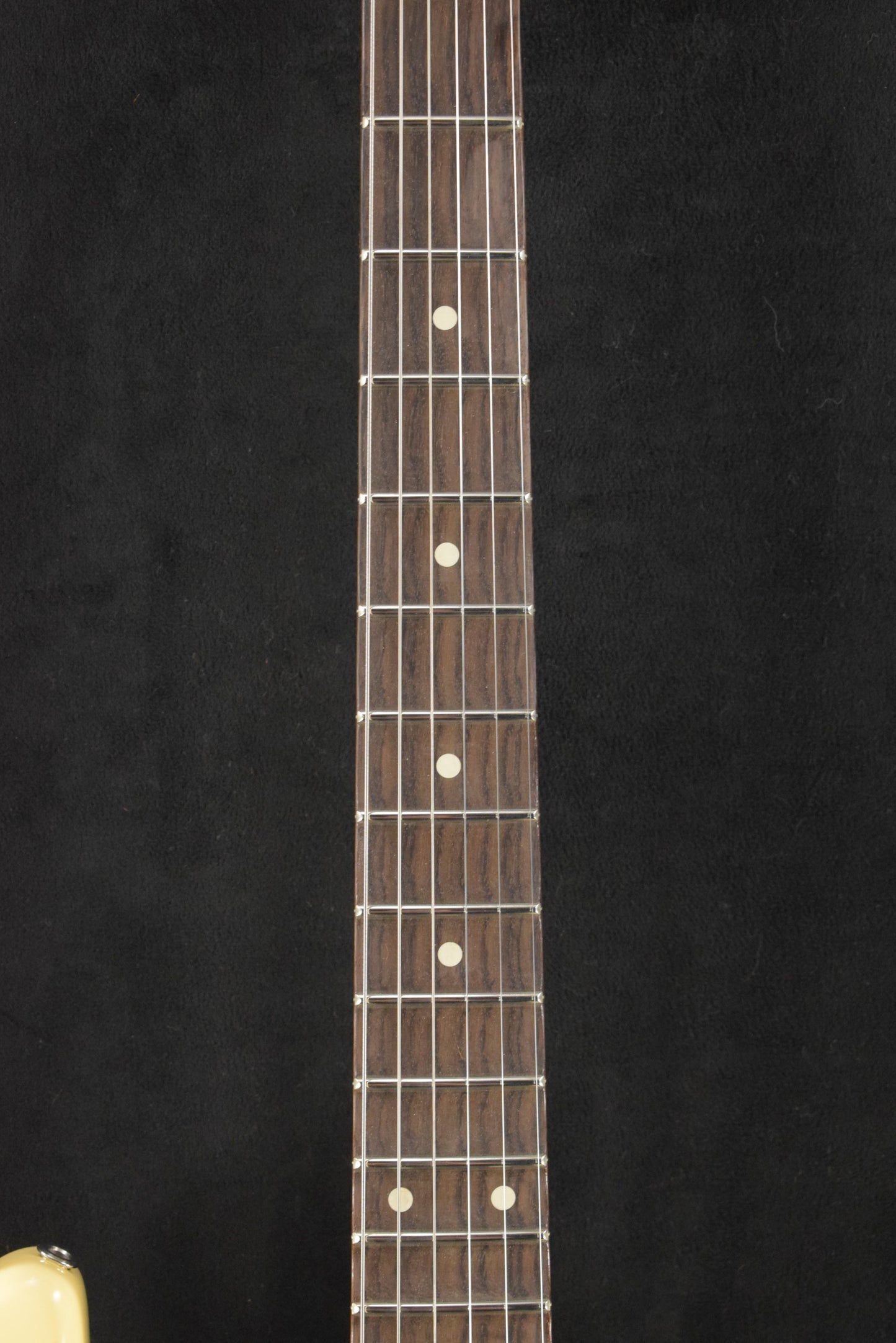 Fender Yngwie Malmsteen Stratocaster Vintage White Scalloped Rosewood Fingerboard