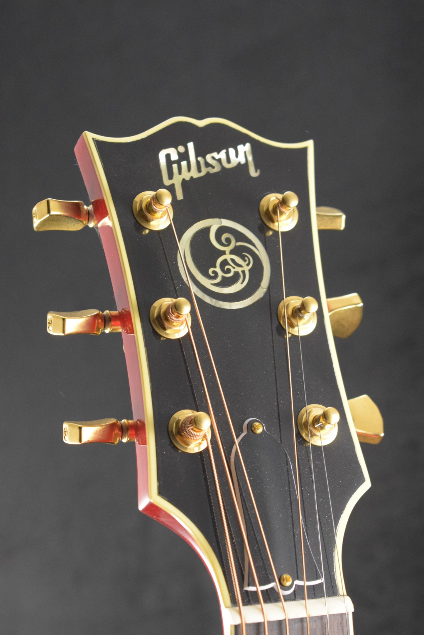 Gibson Custom Shop Orianthi SJ-200 Cherry