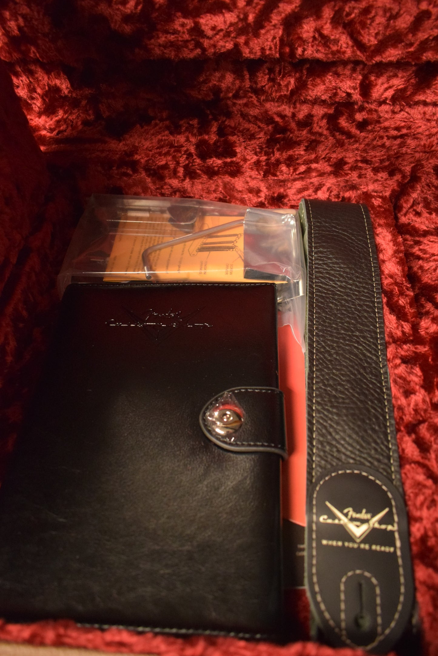 Fender Limited Edition 1960 Strat Relic Aged Candy Apple Red w/ Matching Headstock