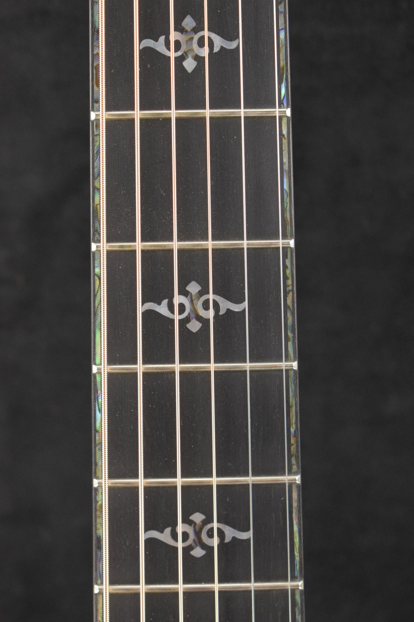 Taylor Gold Label 917e SB Honduran Rosewood Teardrop Sunburst Top