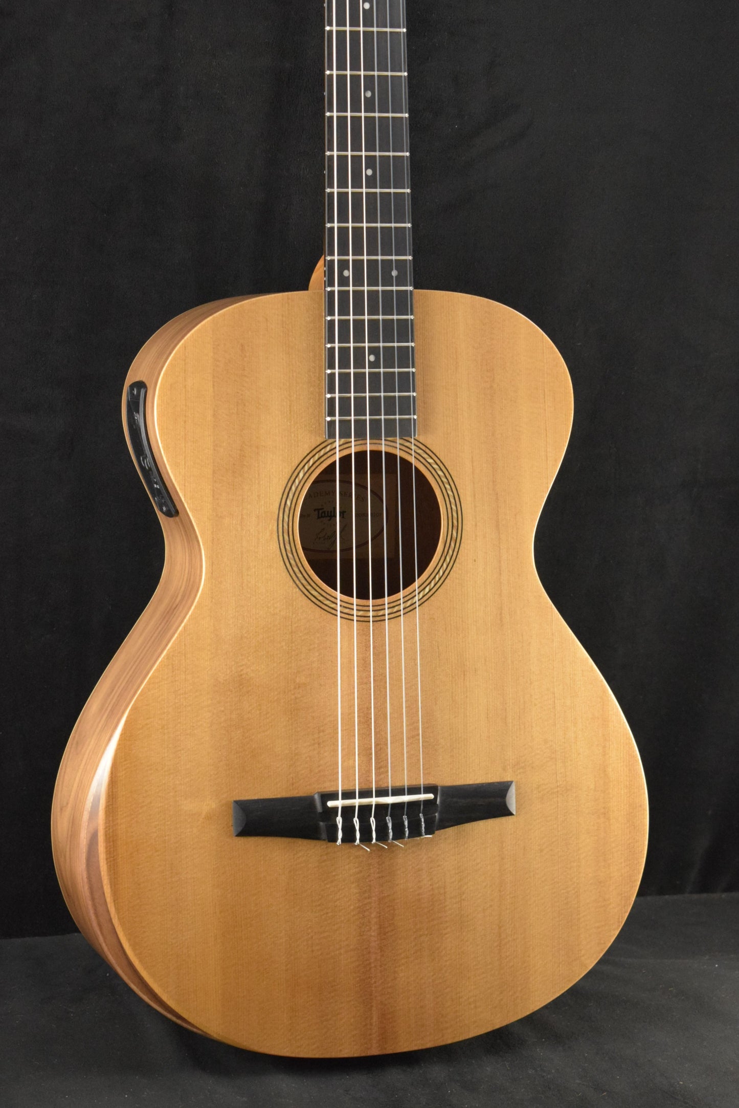 Taylor Academy 12e-N Nylon-String Acoustic-Electric Natural