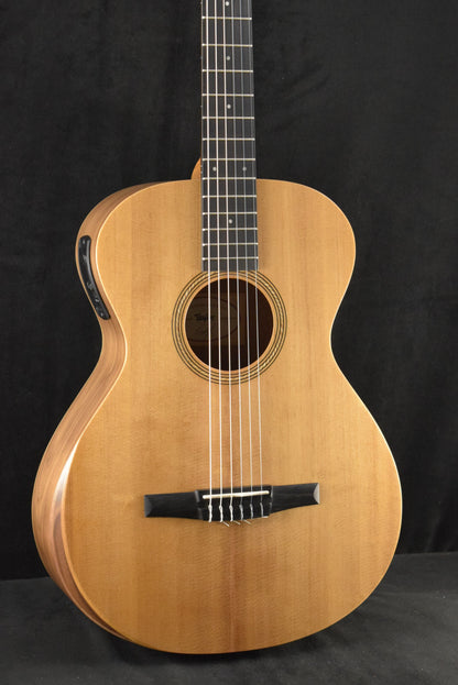 Taylor Academy 12e-N Nylon-String Acoustic-Electric Natural