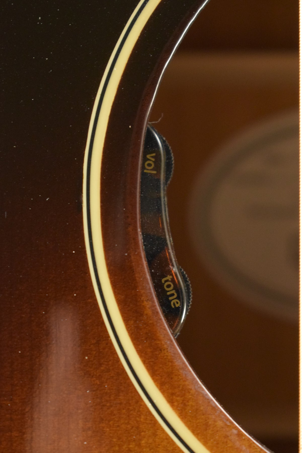 Gibson J-45 Standard Vintage Sunburst