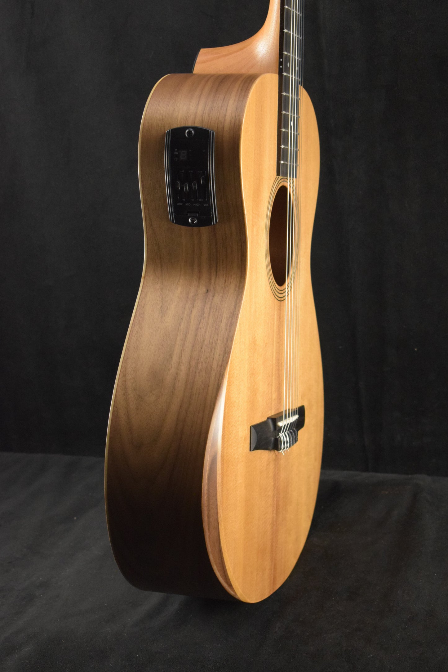 Taylor Academy 12e-N Nylon-String Acoustic-Electric Natural