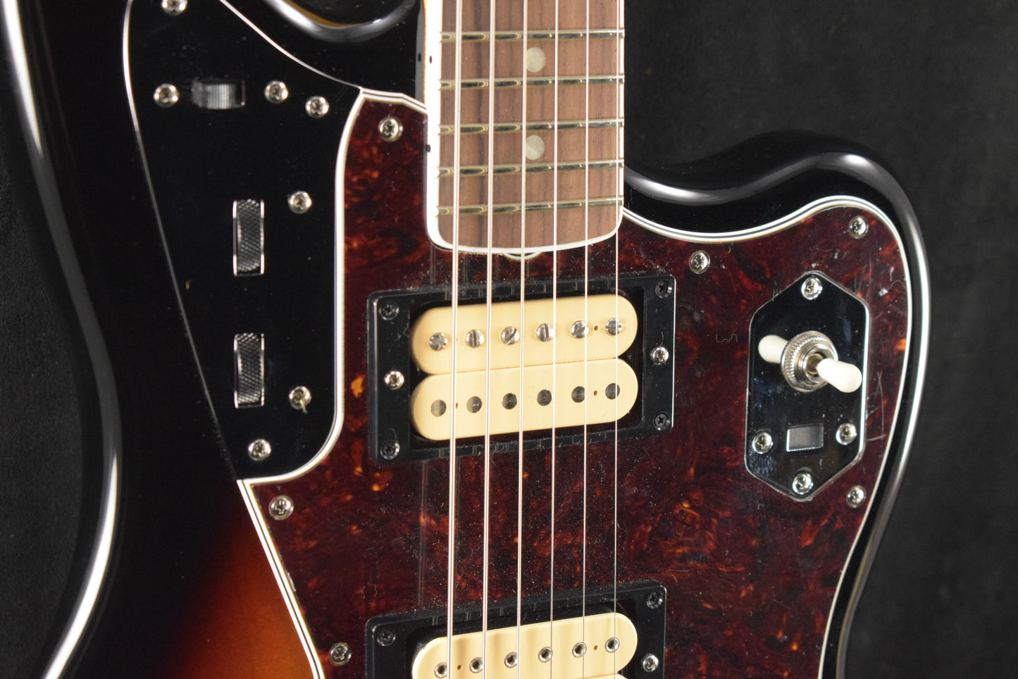 Fender Kurt Cobain Jaguar 3-Color Sunburst Rosewood Fingerboard