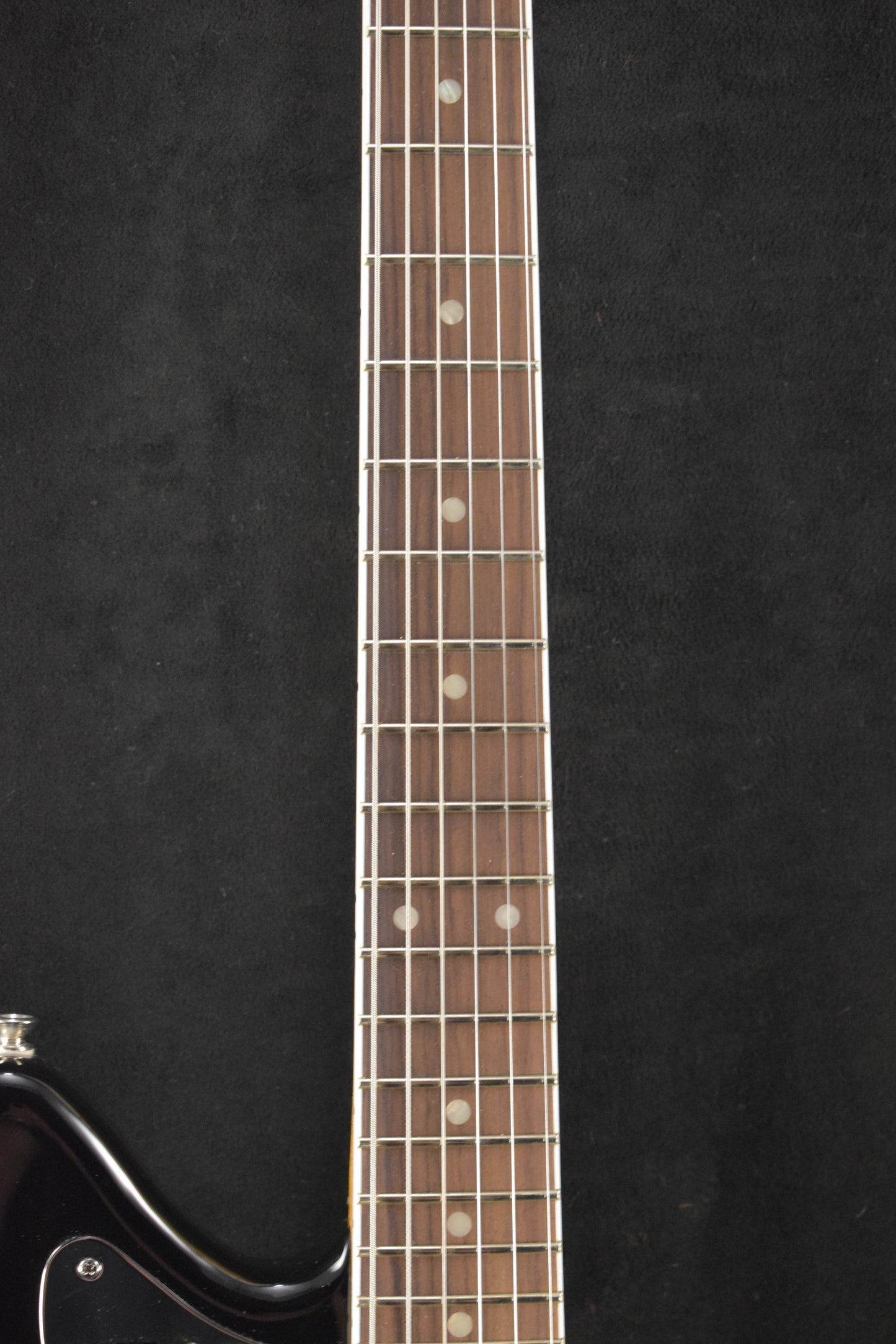 Fender Kurt Cobain Jaguar 3-Color Sunburst Rosewood Fingerboard