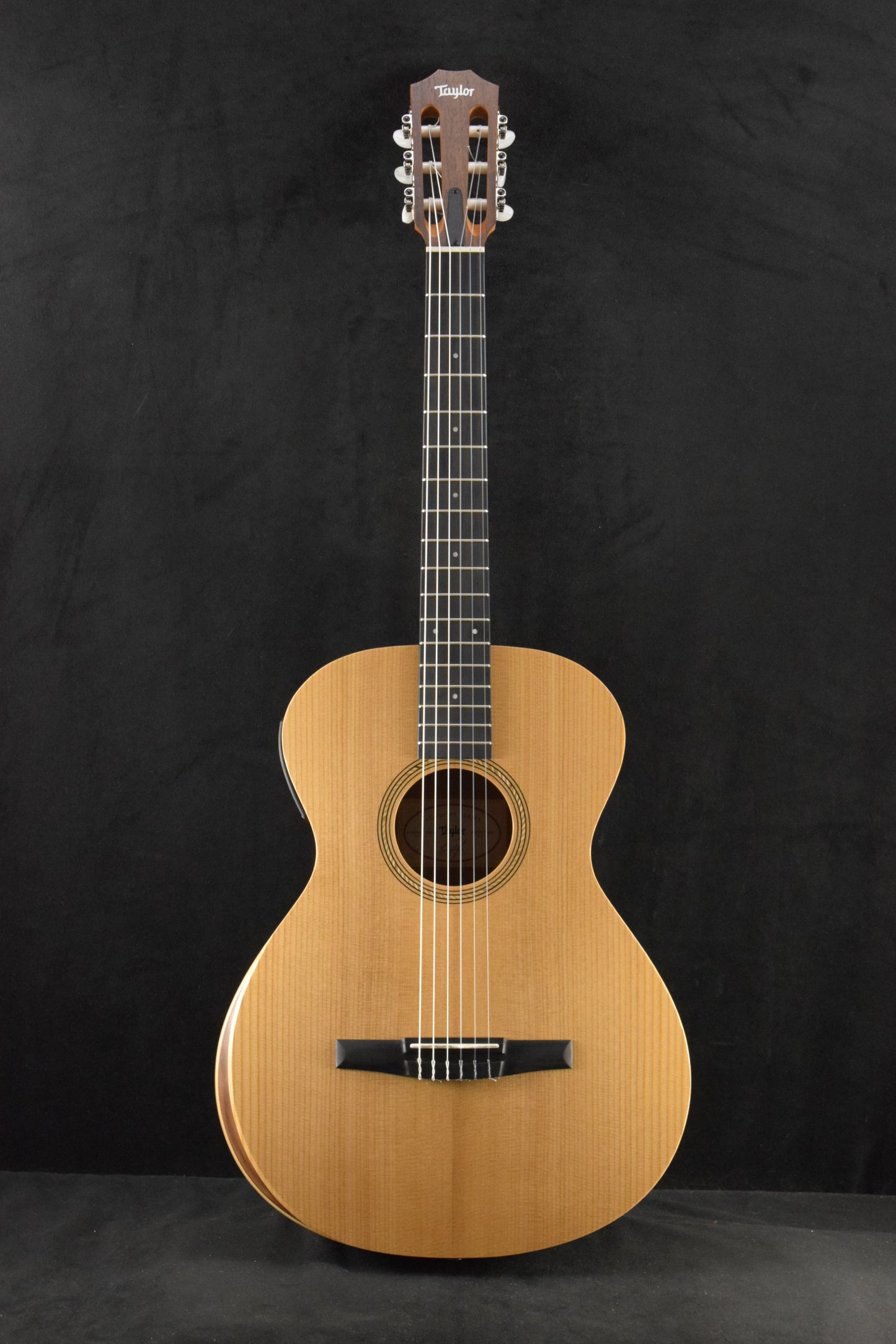 Taylor Academy 12e-N Nylon-String Acoustic-Electric Natural