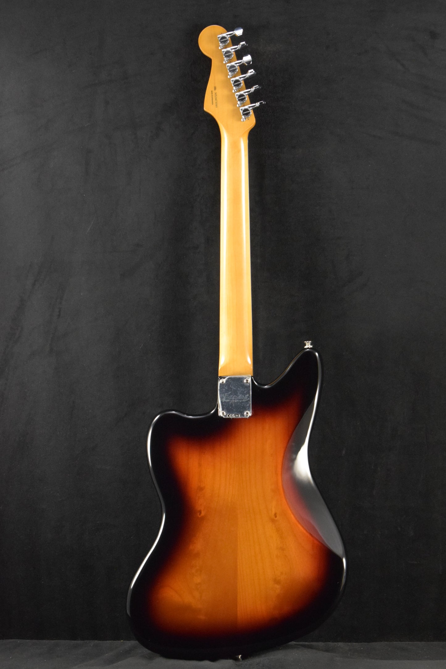 Fender Kurt Cobain Jaguar 3-Color Sunburst Rosewood Fingerboard