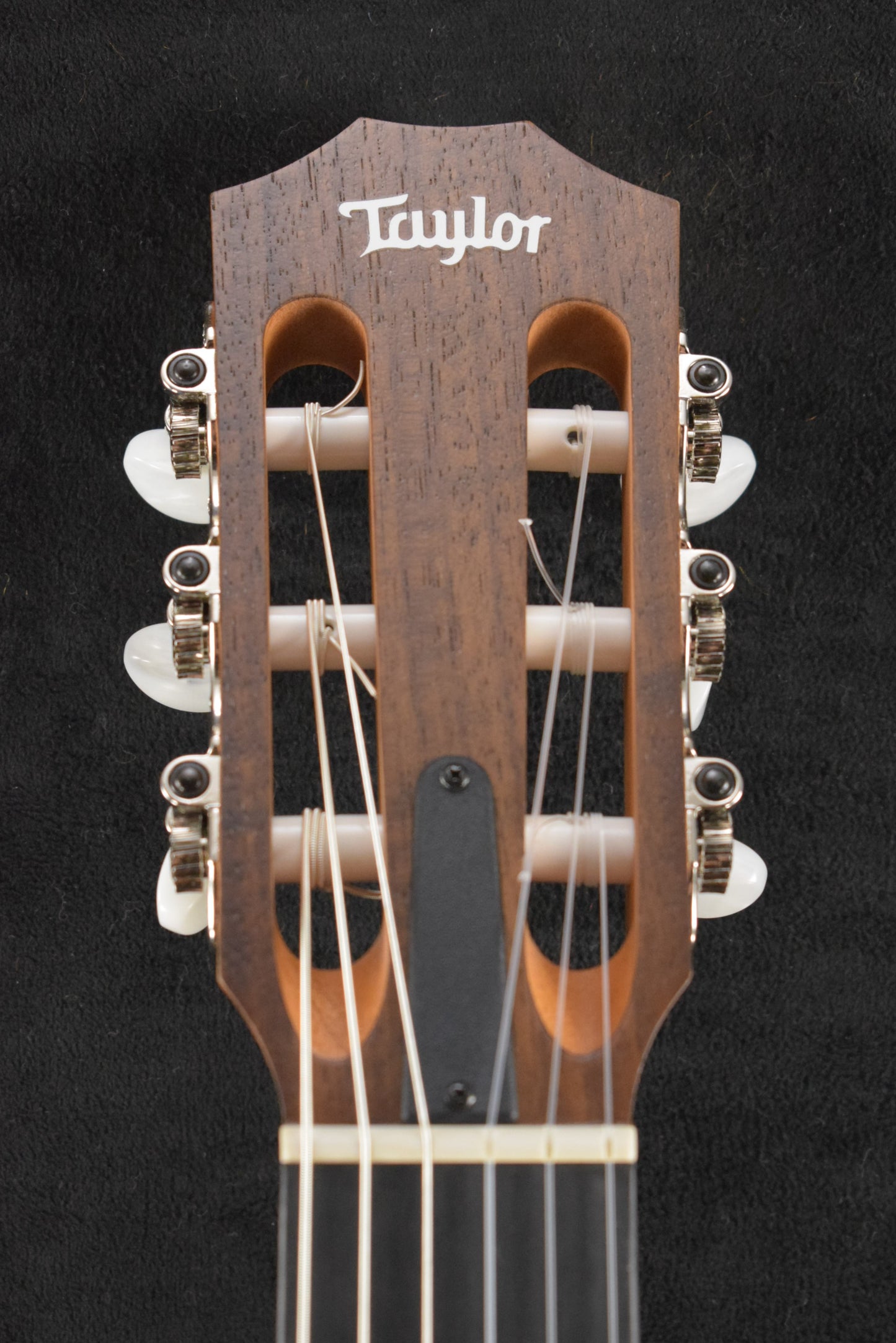 Taylor Academy 12e-N Nylon-String Acoustic-Electric Natural
