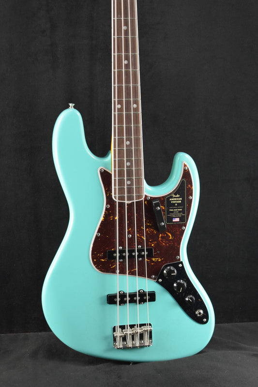 Fender American Vintage II 1966 Jazz Bass Rosewood Fingerboard Sea Foam Green