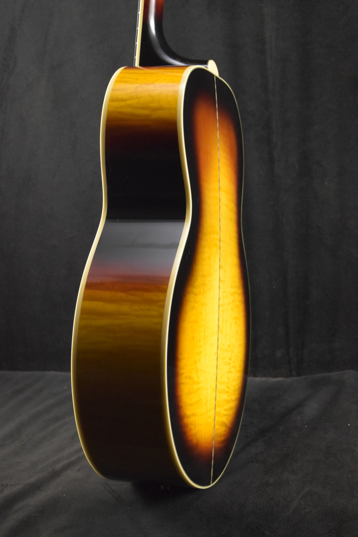 Epiphone IGC 1957 SJ-200 Reissue Vintage Sunburst w/ Hardshell Case