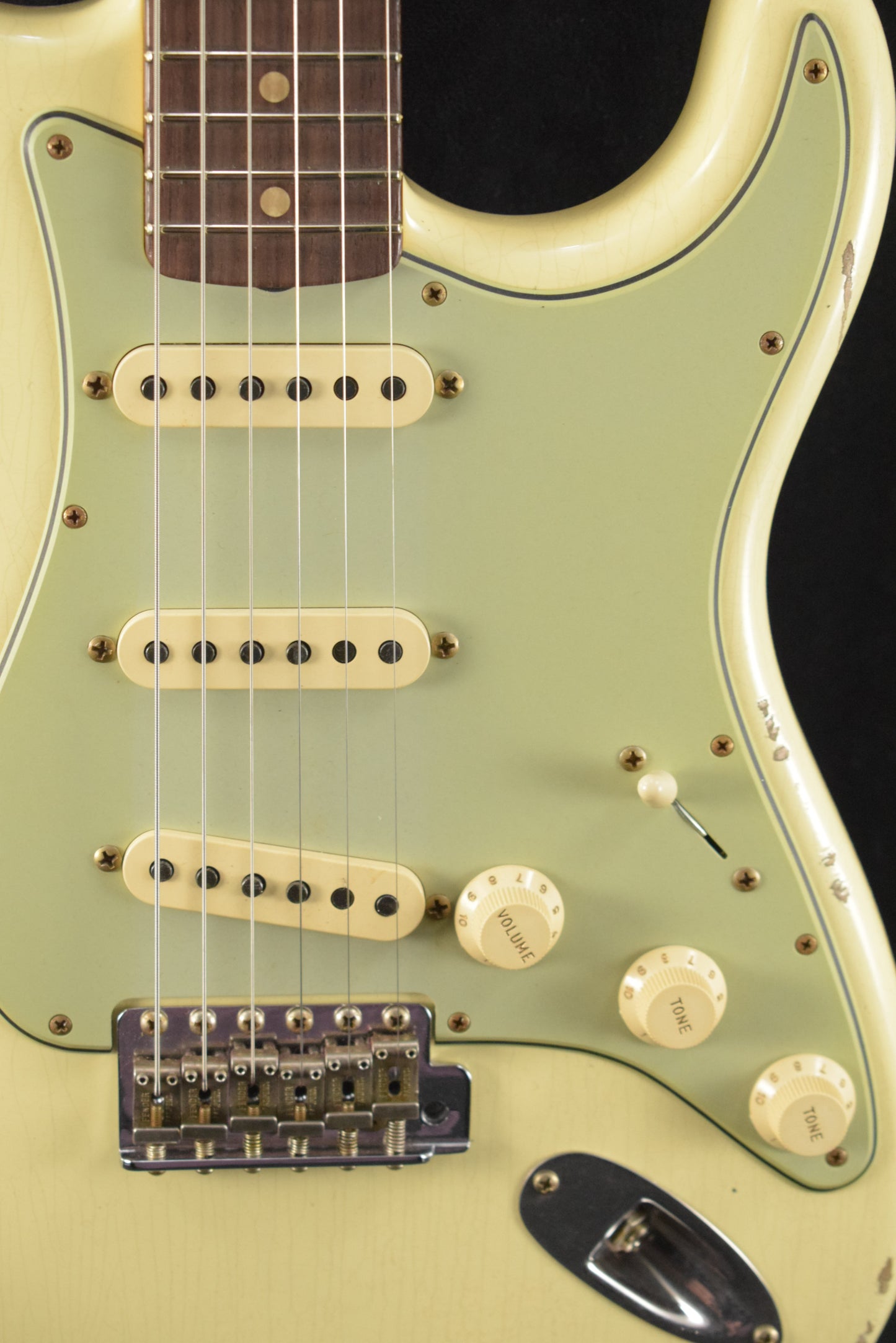 Fender Limited Edition 1960 Strat Relic w/Matching Headstock Vintage White