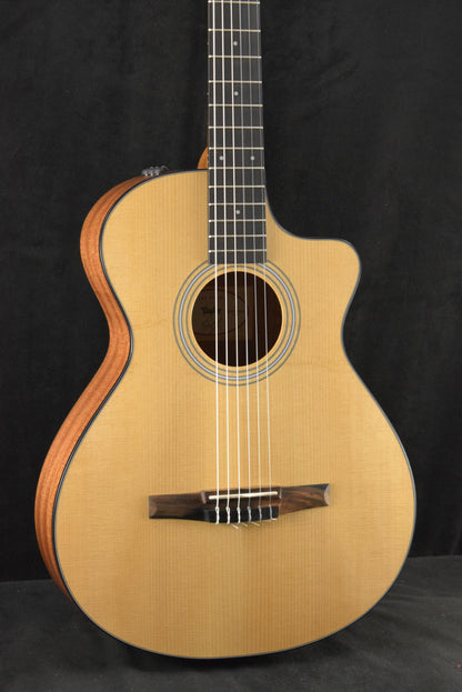 Taylor 112ce-N Nylon-String Acoustic-Electric Sapele/Torrefied Spruce Natural