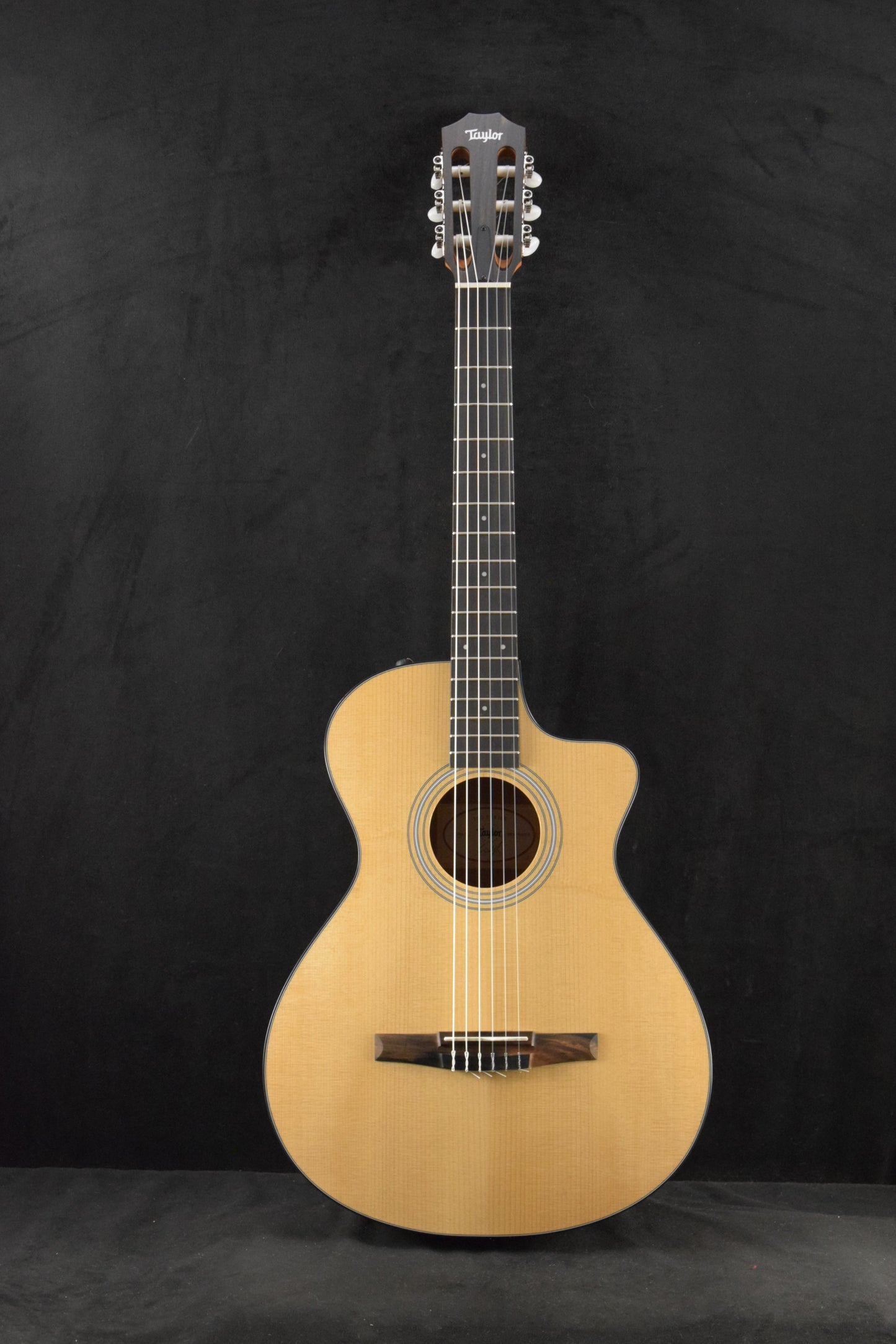 Taylor 112ce-N Nylon-String Acoustic-Electric Sapele/Torrefied Spruce Natural