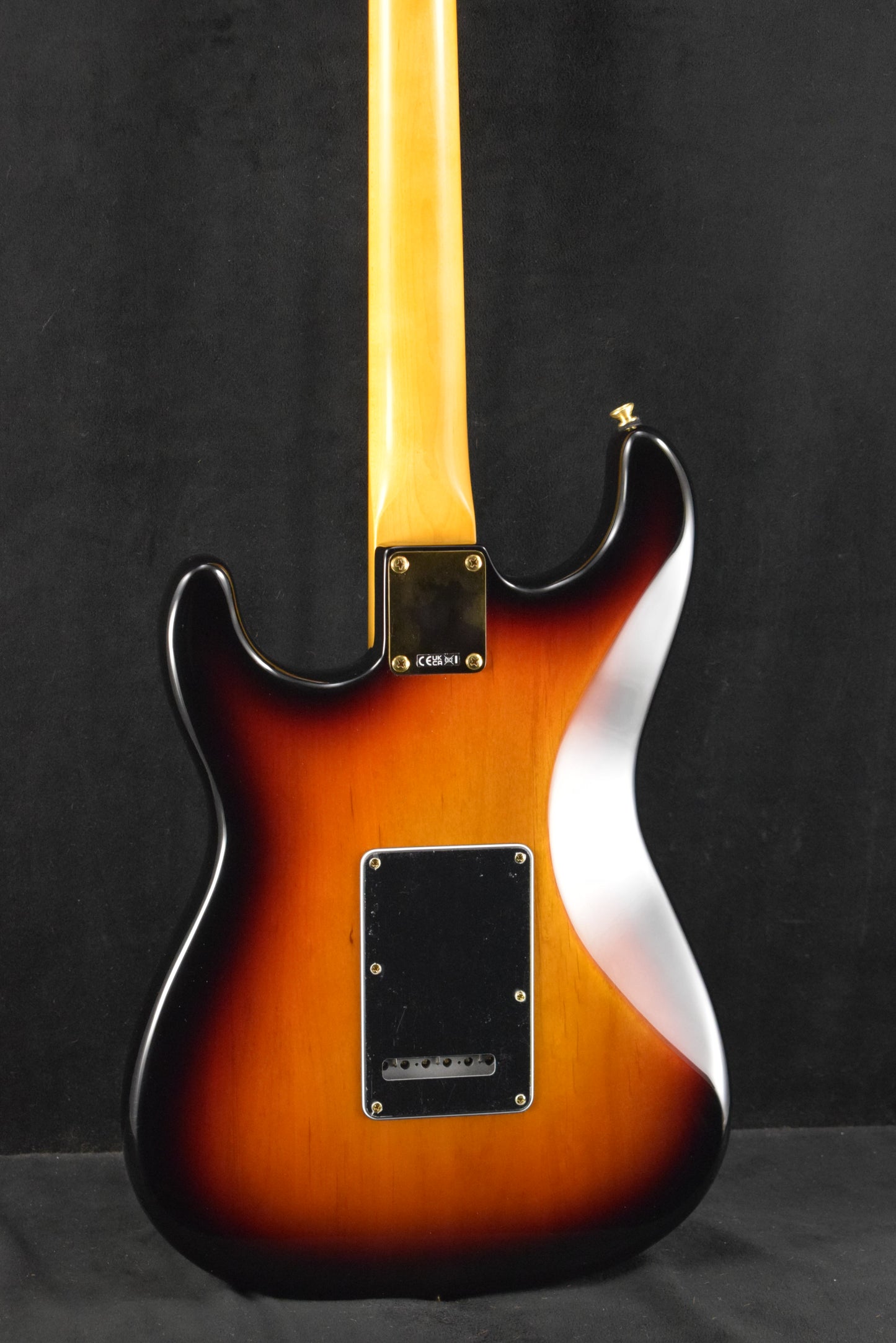 Fender Stevie Ray Vaughan Stratocaster Pau Ferro Fingerboard 3-Color Sunburst