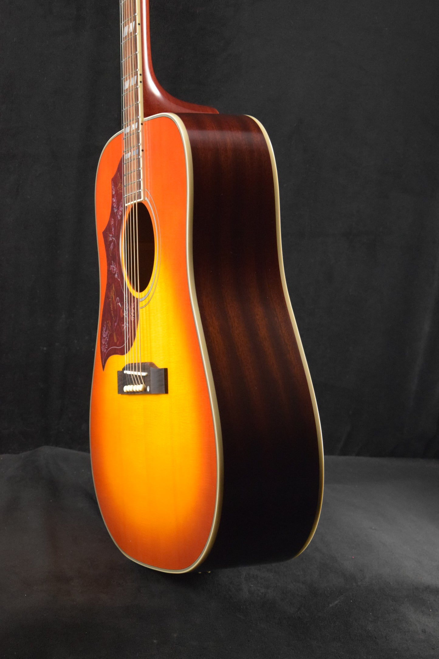 Epiphone Hummingbird Standard Left-Handed Cherry Sunburst w/ Premium Gig Bag