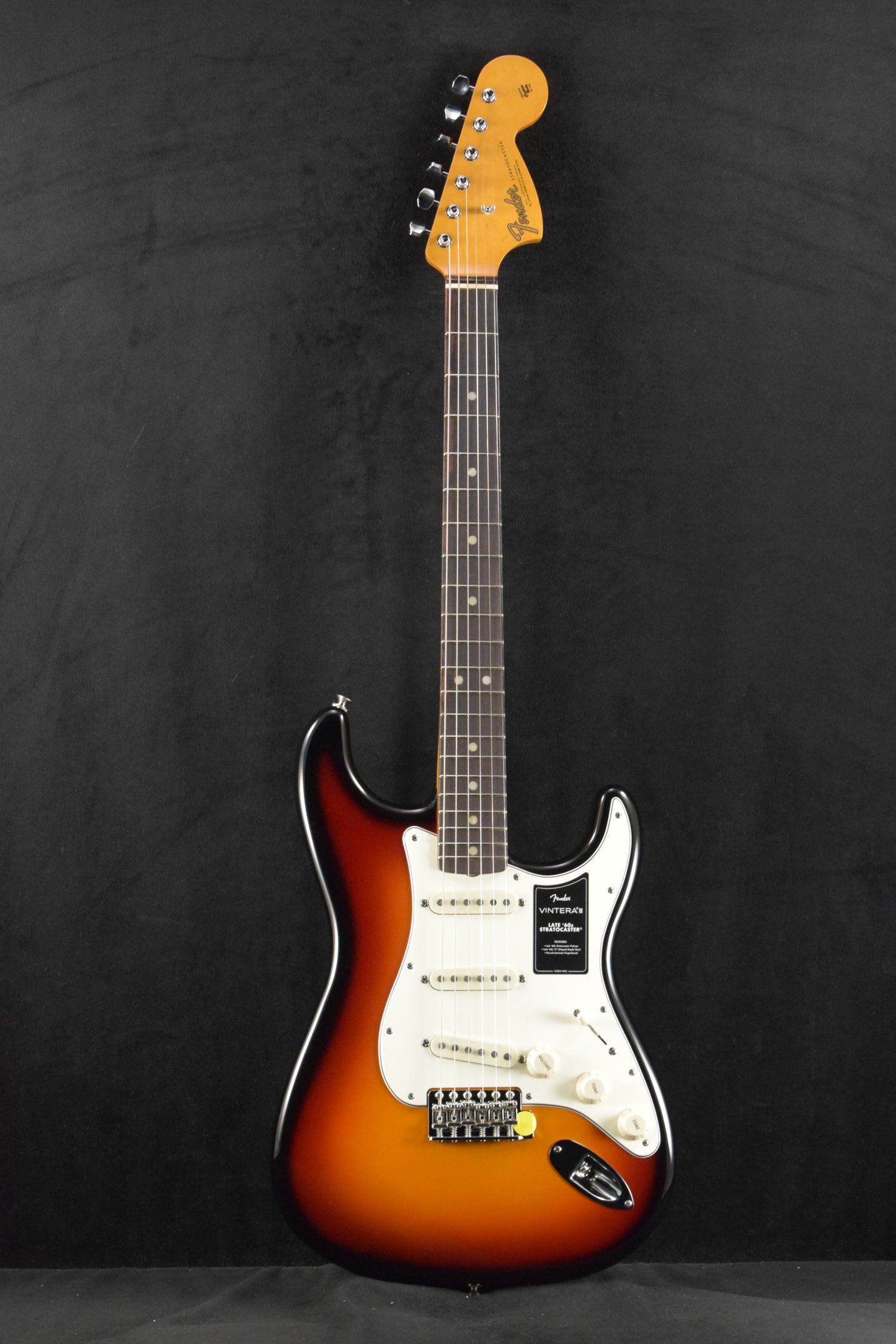 Fender Vintera III Late '60s Stratocaster 3-Color Sunburst Rosewood Fingerboard