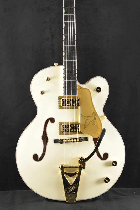 Gretsch G6136T-59 Vintage Select Edition '59 Falcon Lacquer Vintage White