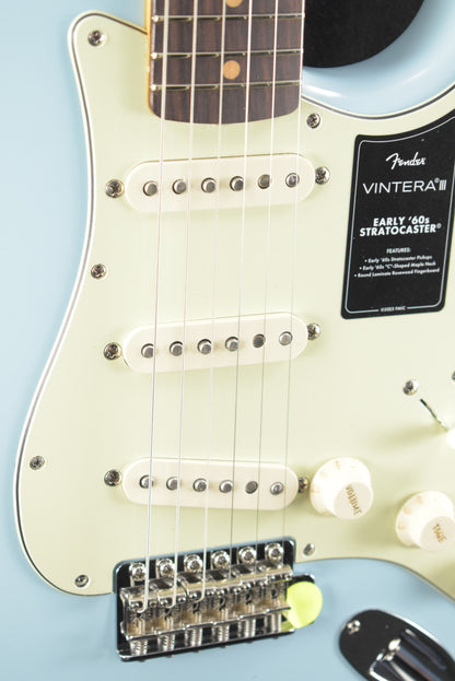 Fender Vintera III Early '60s Stratocaster Sonic Blue Rosewood Fingerboard