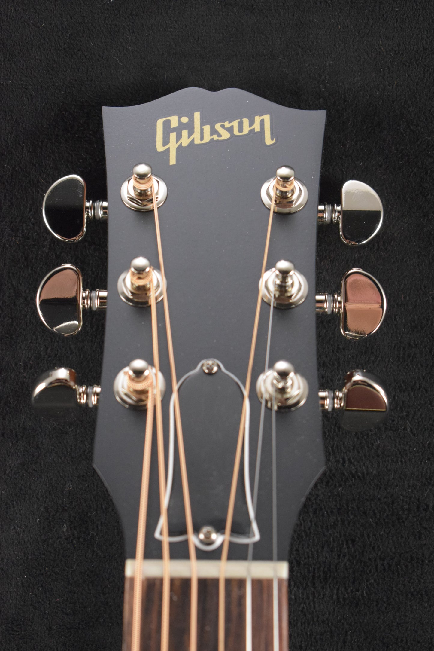 Gibson J-45 Special Satin Natural w/ Premium Soft Shell Case