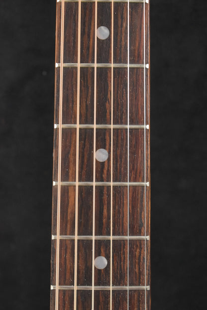 Gibson J-45 Special Satin Natural w/ Premium Soft Shell Case