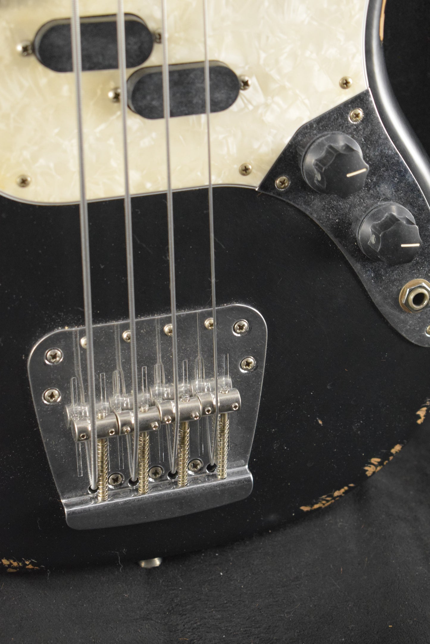 Fender JMJ Road Worn Mustang Bass Black
