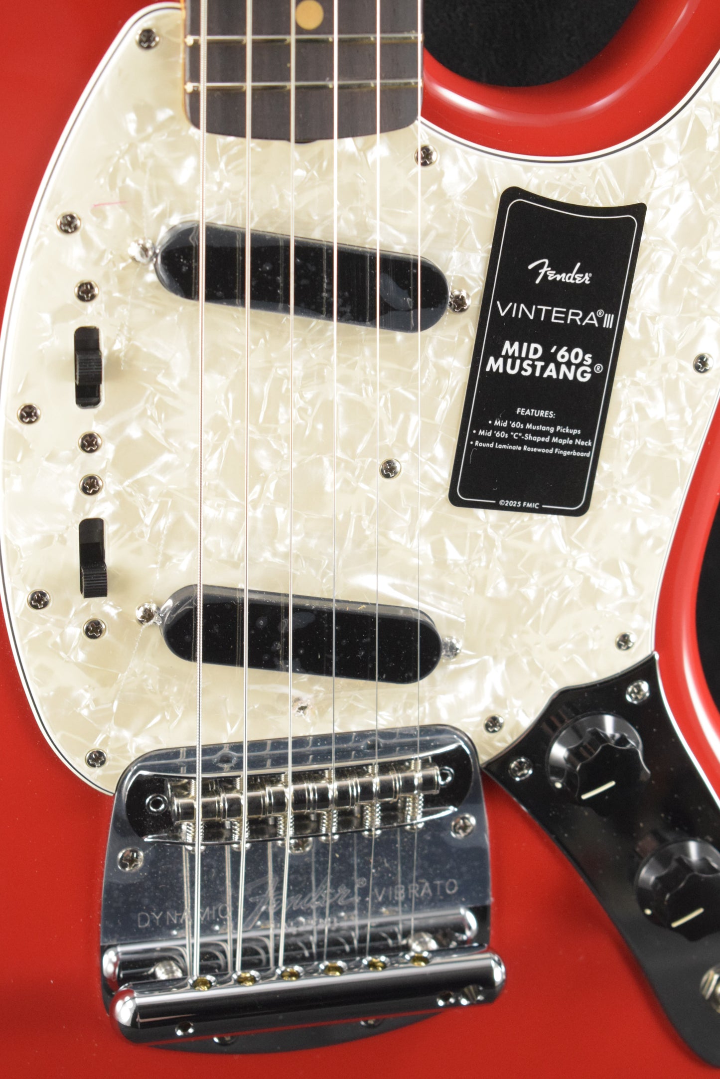 Fender Vintera III Mid '60s Mustang Dakota Red Rosewood Fingerboard