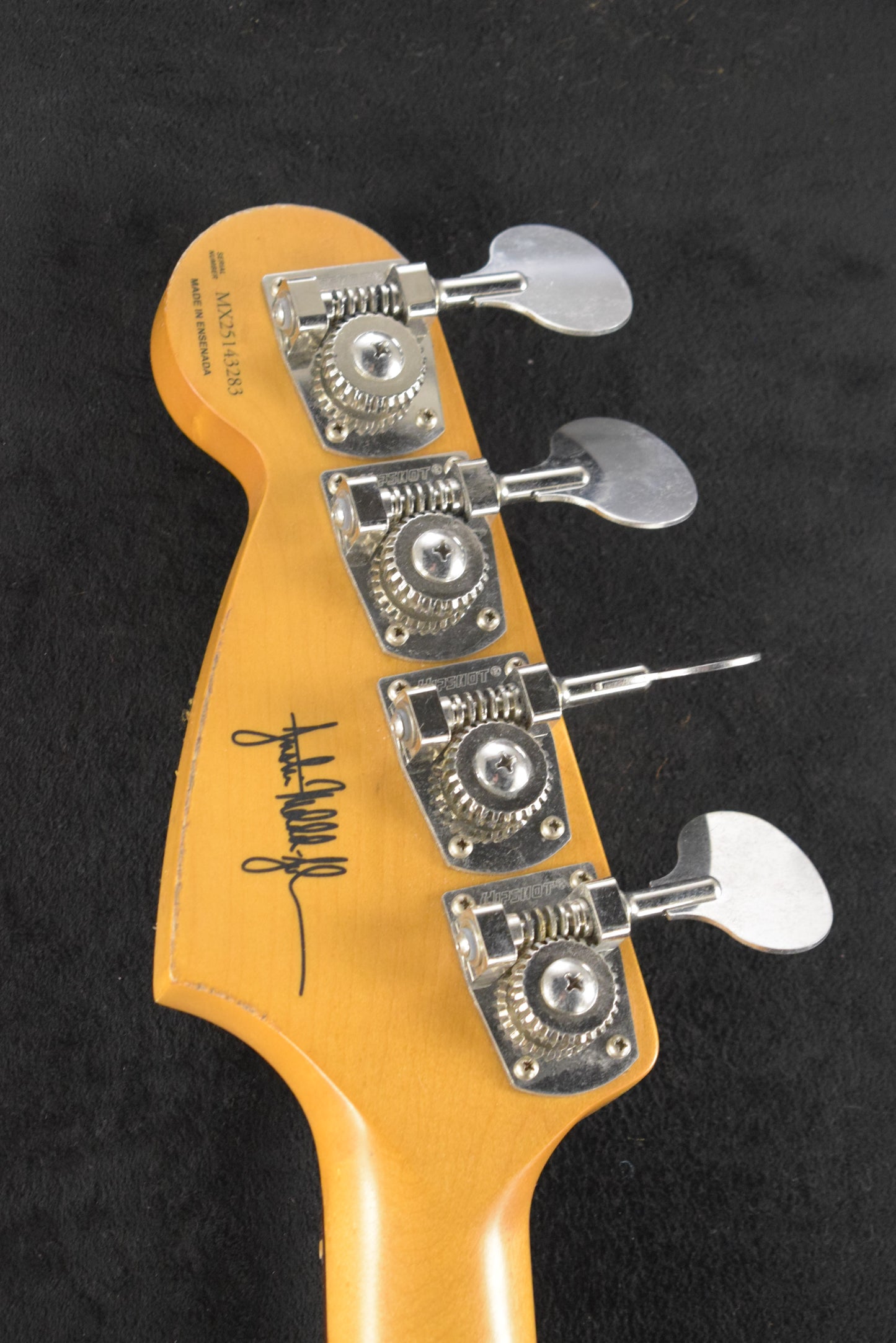 Fender JMJ Road Worn Mustang Bass Black