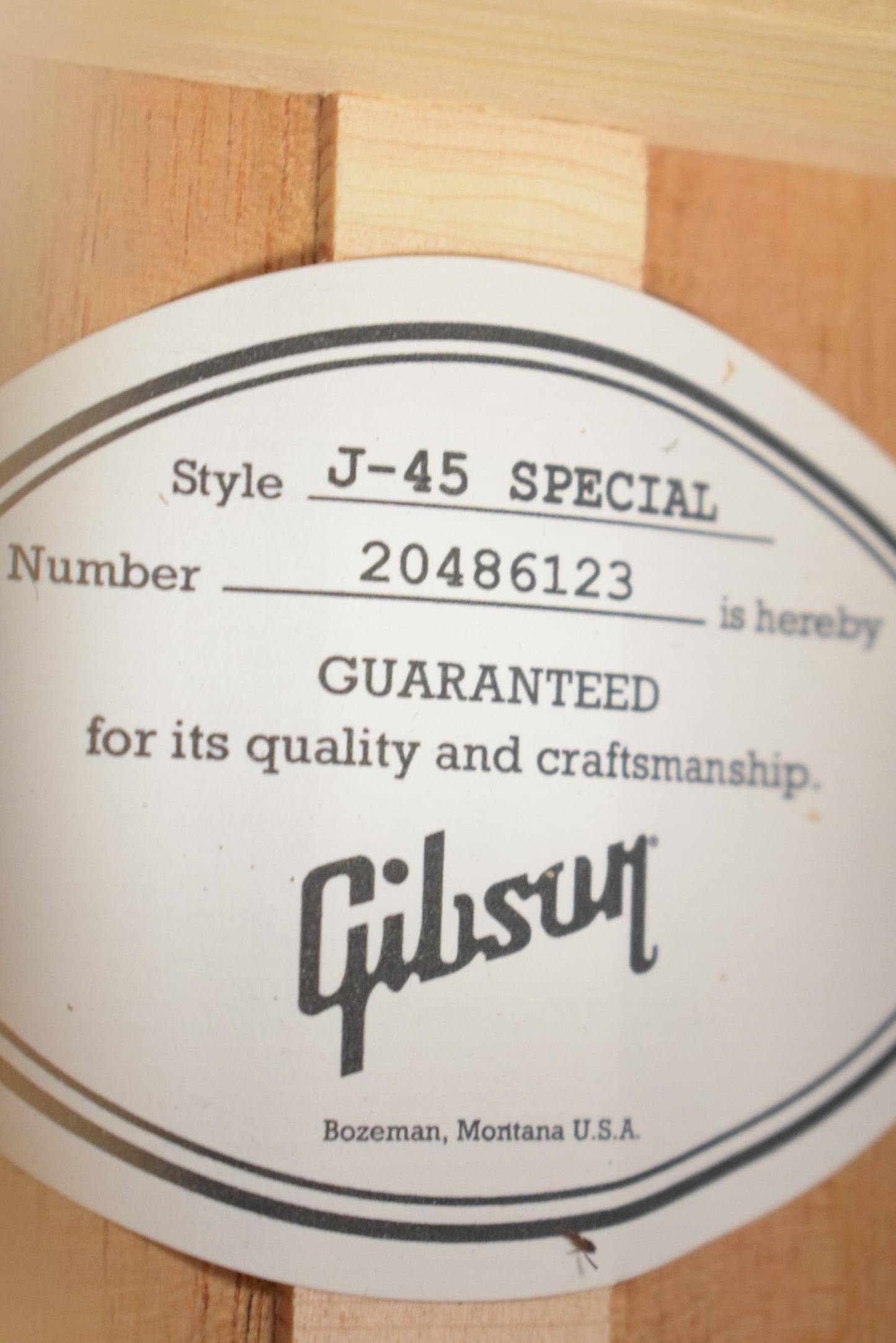 Gibson J-45 Special Satin Natural w/ Premium Soft Shell Case