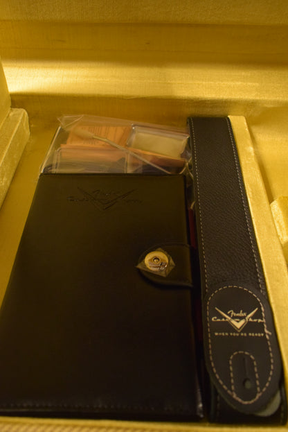 Fender 1957 Stratocaster Heavy Relic 1-Piece Quartersawn Maple Neck Aged Nocaster Blonde