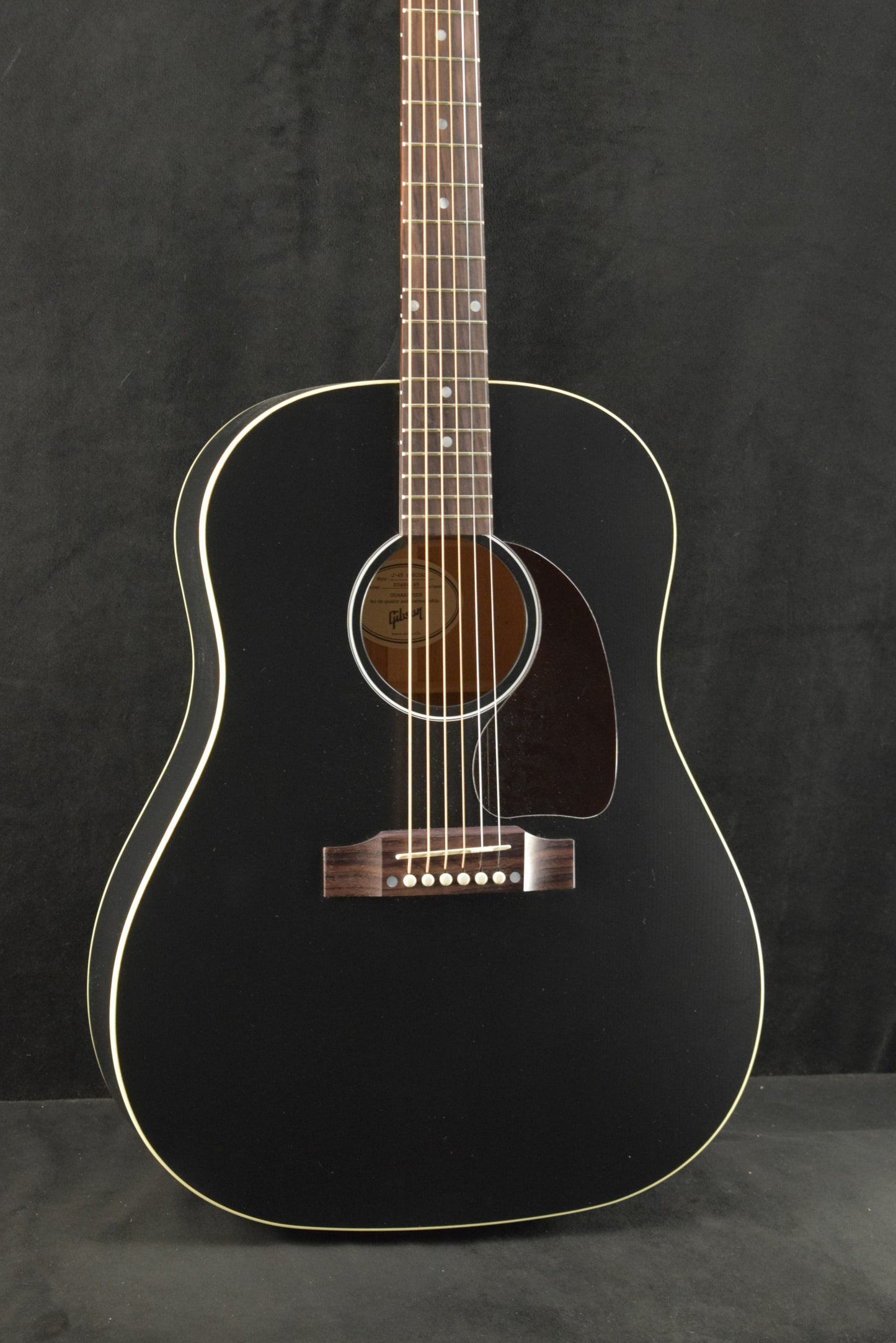 Gibson J-45 Special Satin Ebony w/ Premium Soft Shell Case
