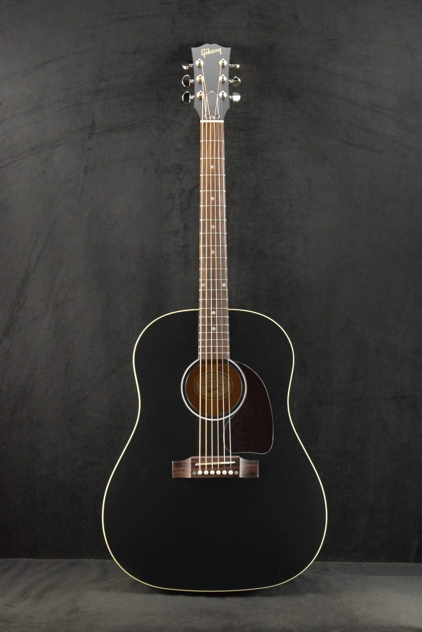 Gibson J-45 Special Satin Ebony w/ Premium Soft Shell Case