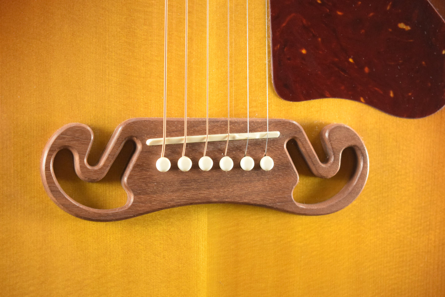 Gibson SJ-200 Studio Walnut Walnut Burst
