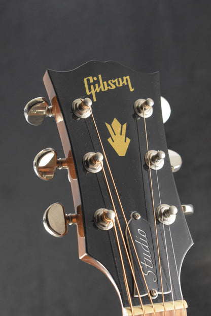 Gibson SJ-200 Studio Walnut Walnut Burst