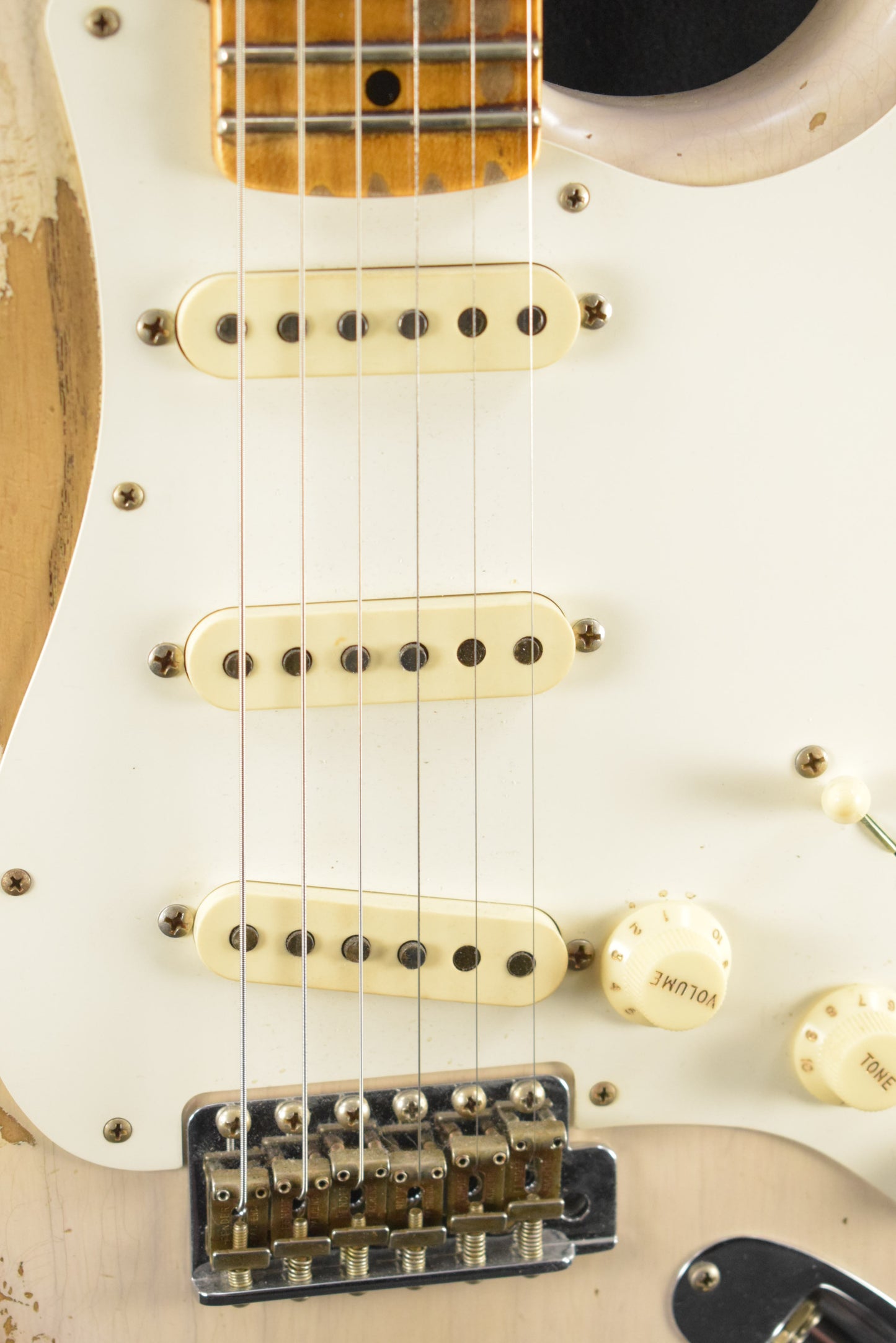 Fender Custom Shop Limited Edition Red Hot Stratocaster Super Heavy Relic - Aged White Blonde