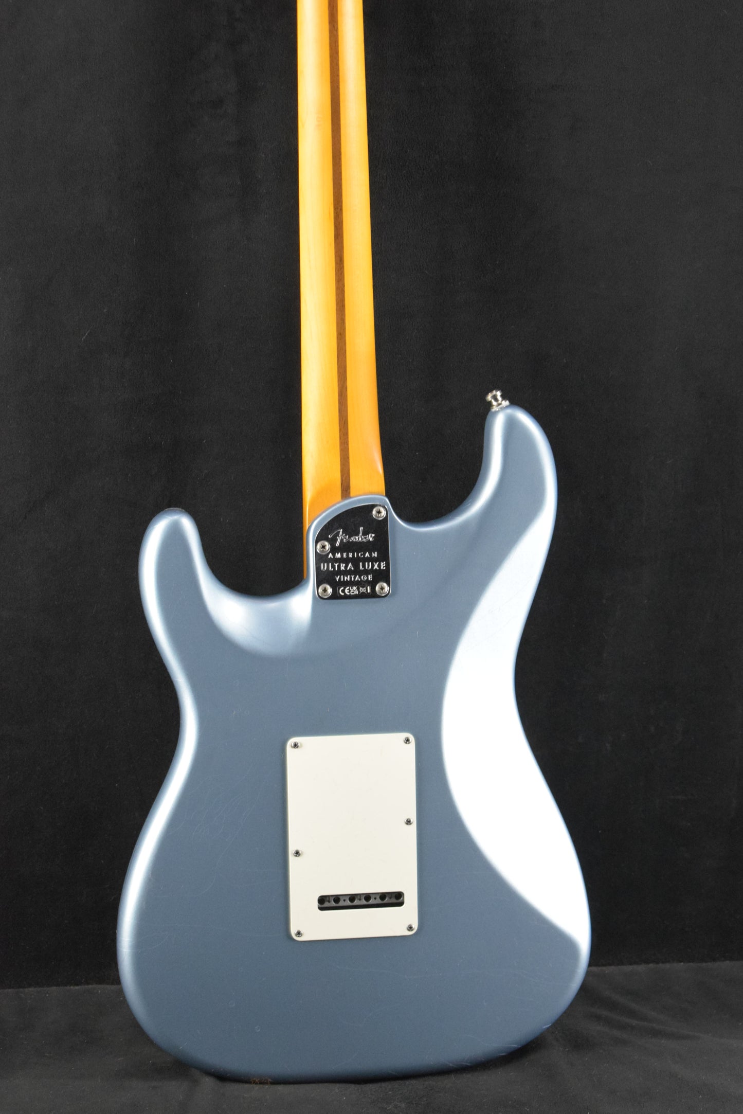 Fender American Ultra Luxe Vintage '60s Stratocaster Rosewood Fingerboard Ice Blue Metallic