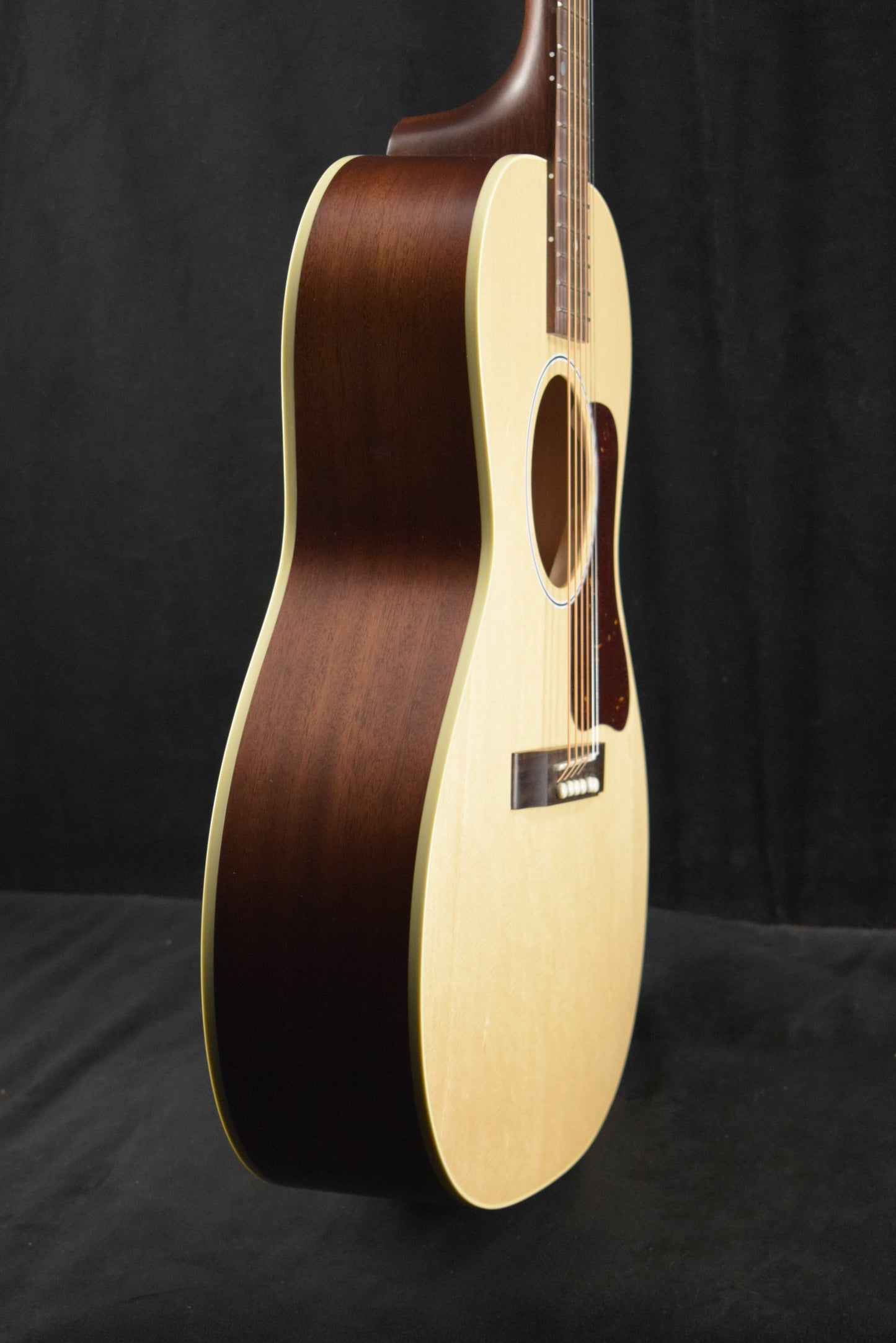 Gibson L-00 Special Satin Natural w/ Premium Soft Shell Case