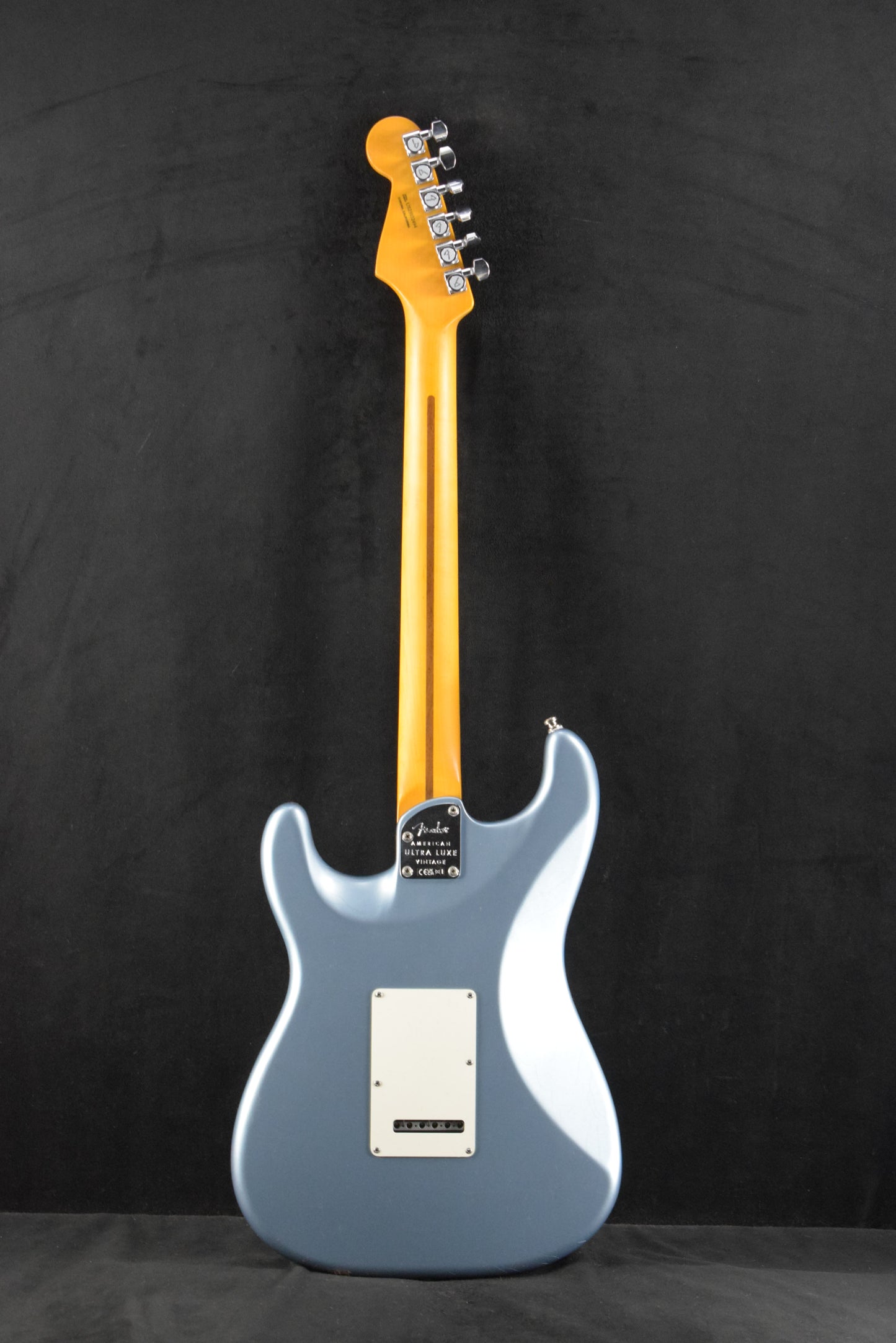 Fender American Ultra Luxe Vintage '60s Stratocaster Rosewood Fingerboard Ice Blue Metallic