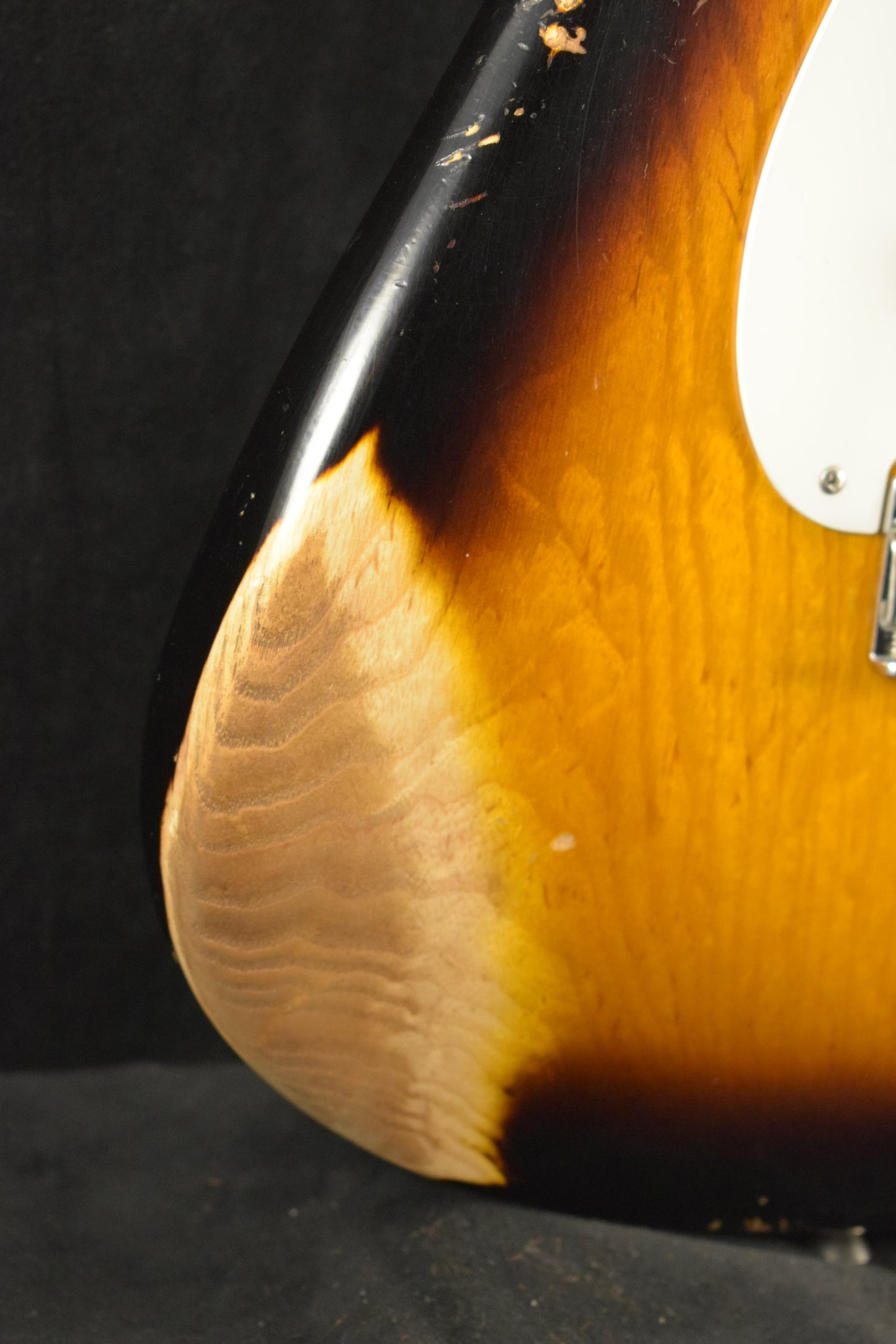 Fender 1955 Stratocaster Heavy Relic Aged 2-Color Sunburst 1-Piece Quartersawn Maple Neck