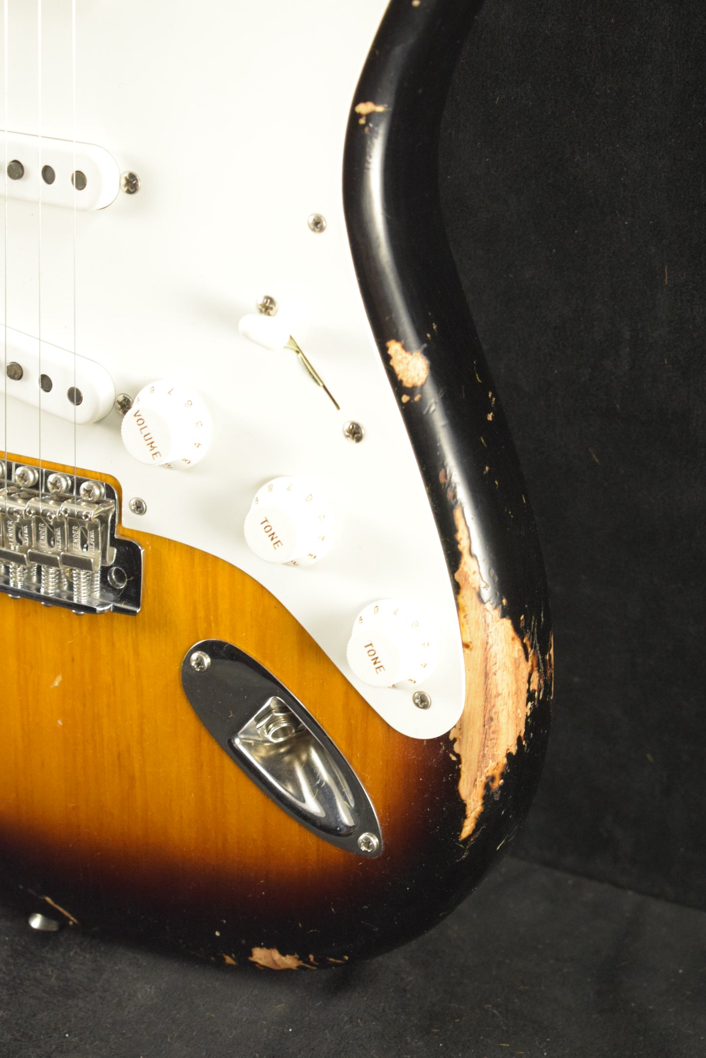 Fender 1955 Stratocaster Heavy Relic Aged 2-Color Sunburst 1-Piece Quartersawn Maple Neck