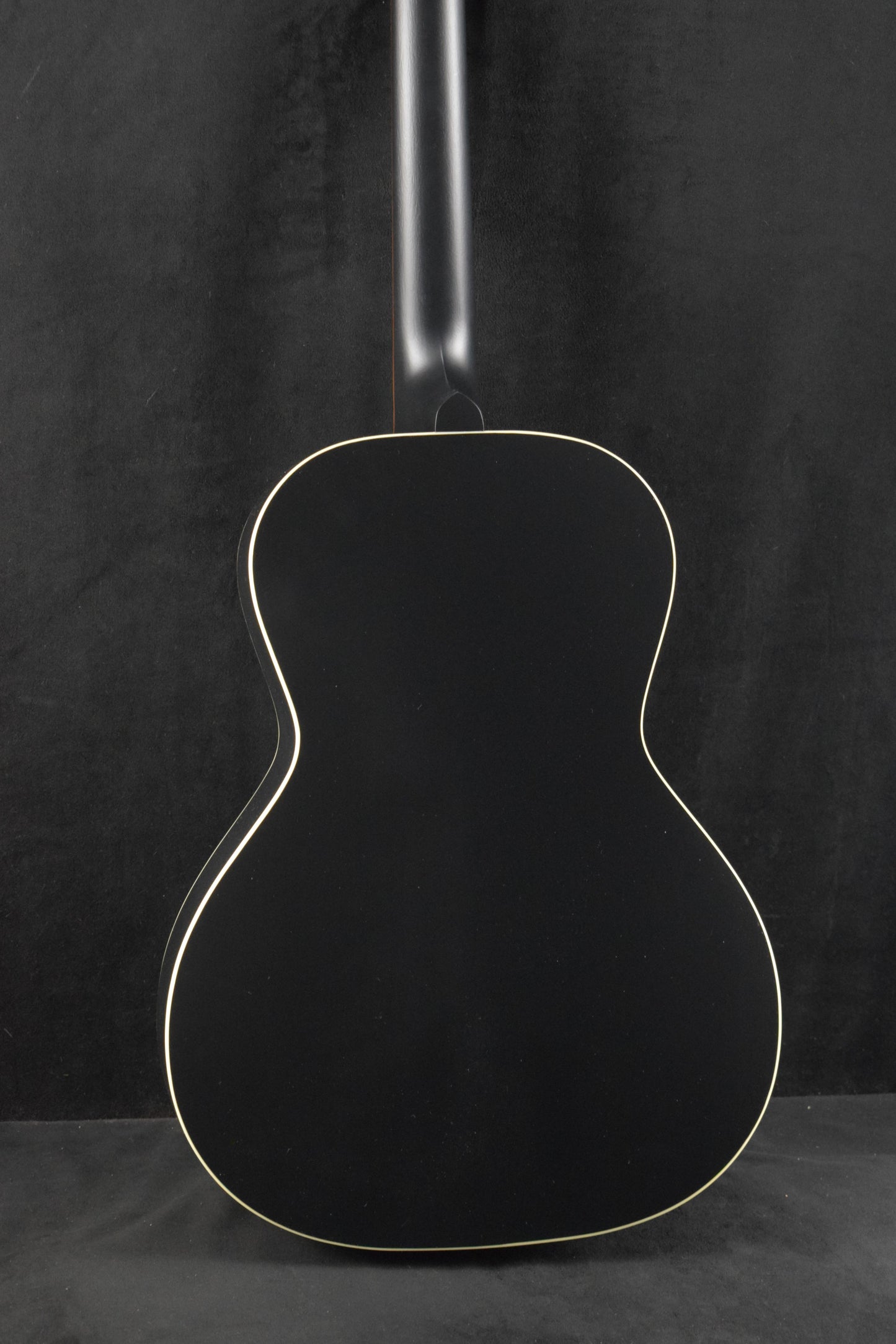 Gibson L-00 Special Satin Ebony w/ Premium Soft Shell Case