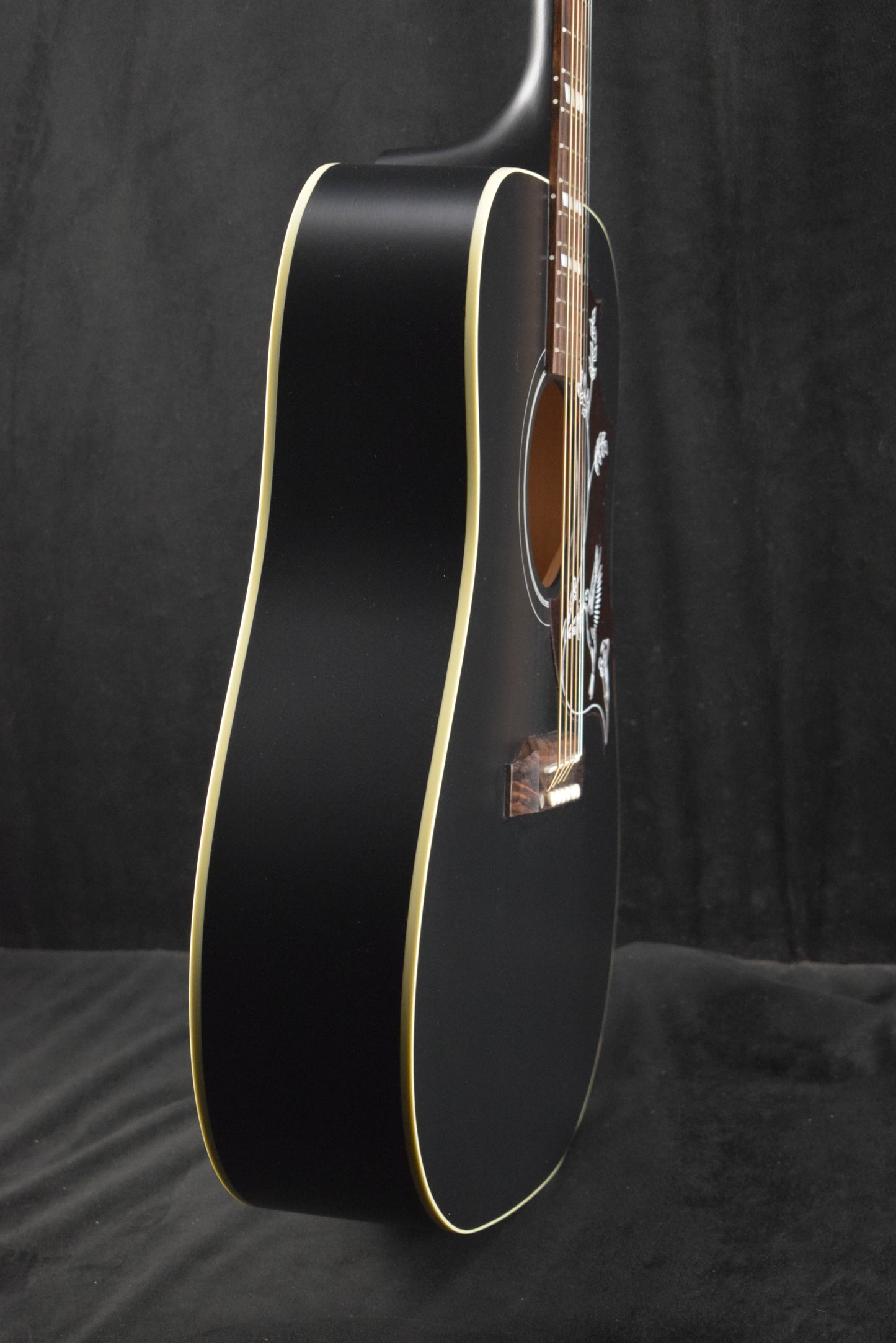 Gibson Hummingbird Special Satin Ebony w/ Premium Soft Shell Case