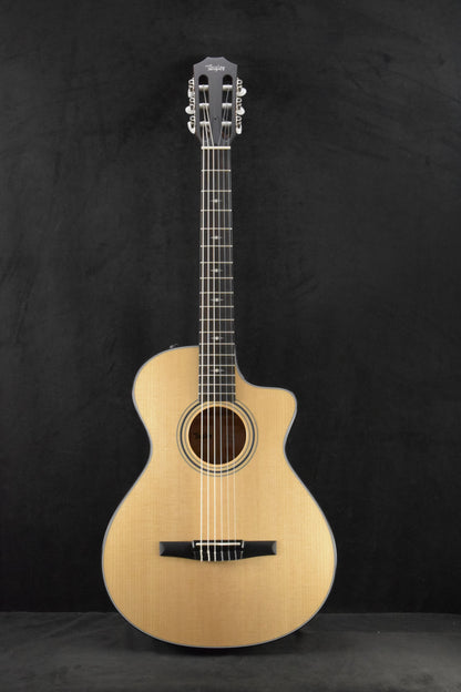 Taylor 312ce-N Nylon-String 12-Fret Natural
