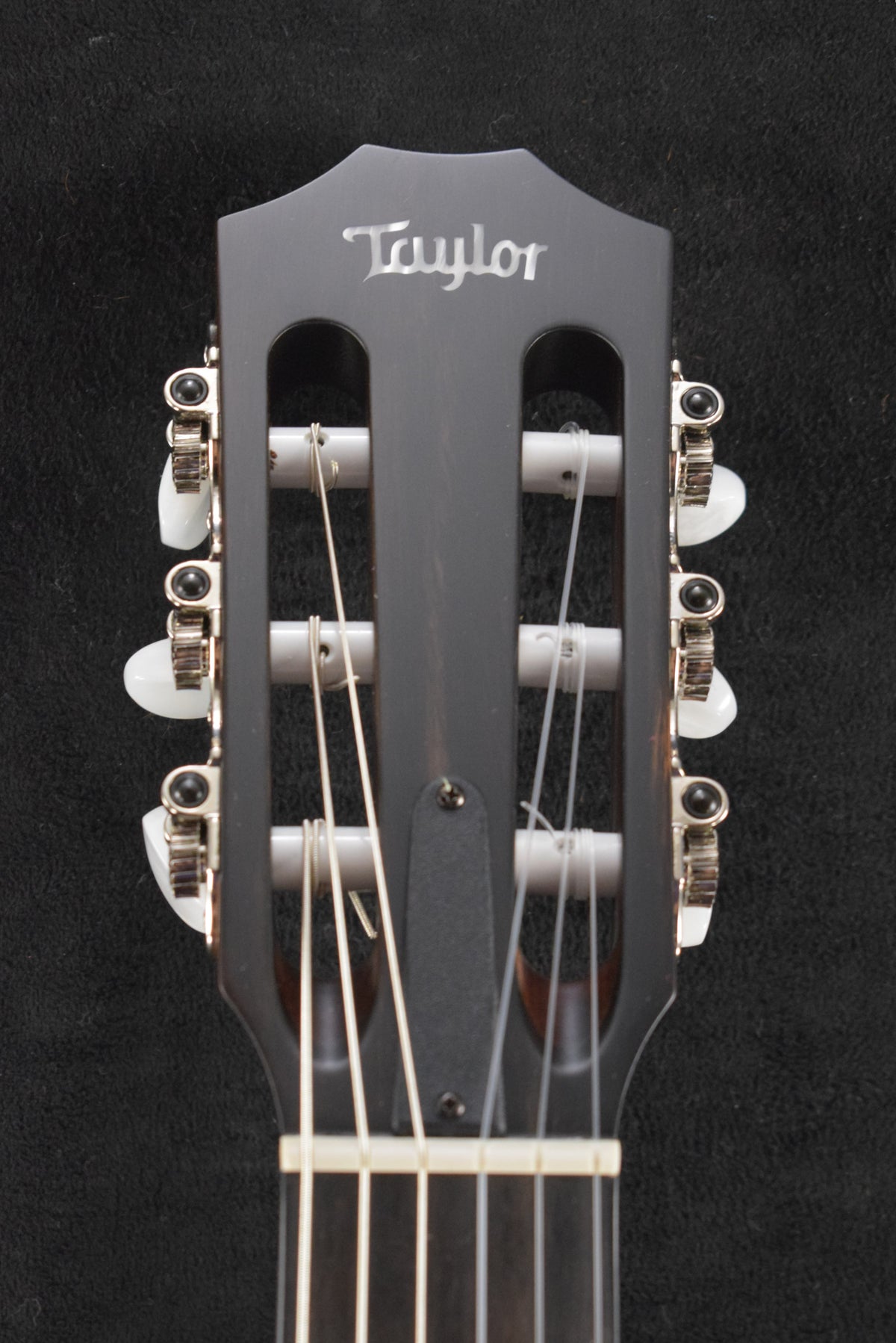 Taylor 312ce-N Nylon-String 12-Fret Natural