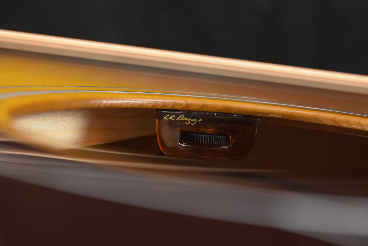 Gibson Hummingbird Special Satin Honey Burst w/ Premium Soft Shell Case