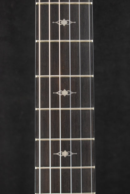 Taylor 312ce-N Nylon-String 12-Fret Natural